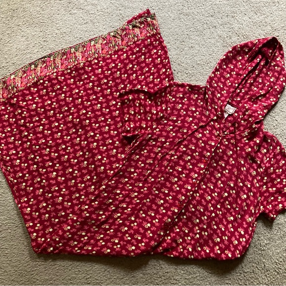 April Cornell Dresses & Skirts - Vintage Y2K Red Short Sleeve Hooded Drawstring Floral Button Up Y2K Maxi Dress M